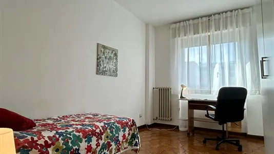 Rooms in Milano Zona 8 - Fiera, Gallaratese, Quarto Oggiaro - photo 1