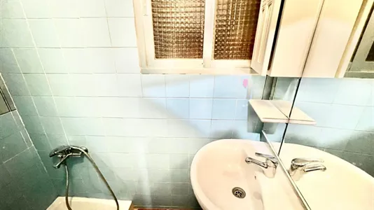 Rooms in Madrid Centro - photo 9