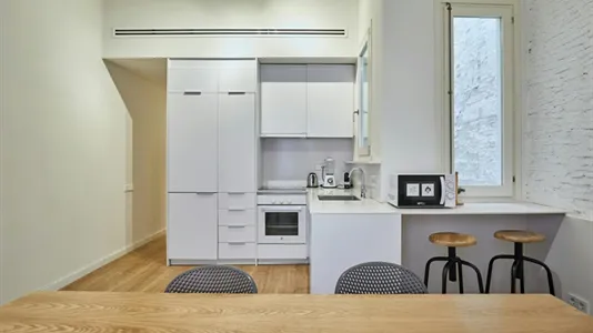 Apartments in Barcelona Ciutat Vella - photo 4