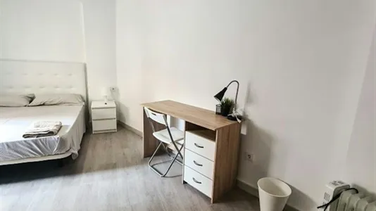 Rooms in el Camí de Vera - photo 10