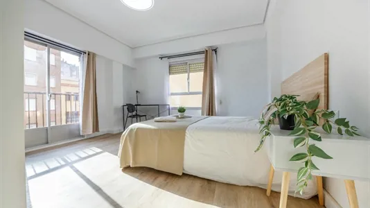 Rooms in Tavernes Blanques - photo 1