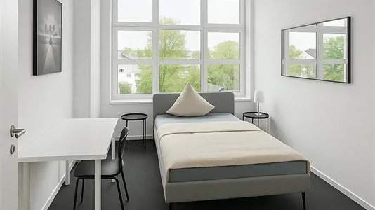 Rooms in Ottobrunn - photo 1