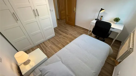 Rooms in Madrid Barajas - photo 7