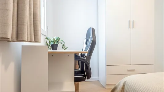 Rooms in el Camí de Vera - photo 6