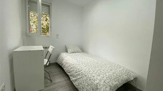 Rooms in Adaro - photo 2