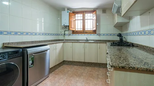 Apartments in Valencia Ciutat Vella - photo 10