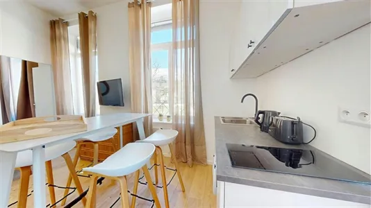 Apartments in Lyon - photo 6