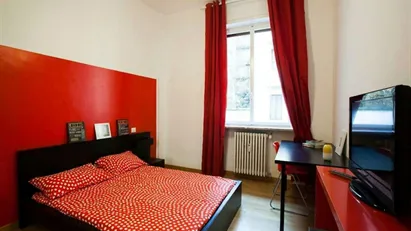 Room for rent in Milano Zona 8 - Fiera, Gallaratese, Quarto Oggiaro, Milan