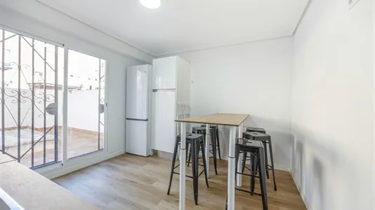 Rooms in Tavernes Blanques - photo 10