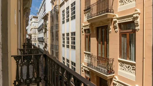 Apartments in Valencia Ciutat Vella - photo 5
