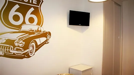 Rooms in Madrid Centro - photo 4