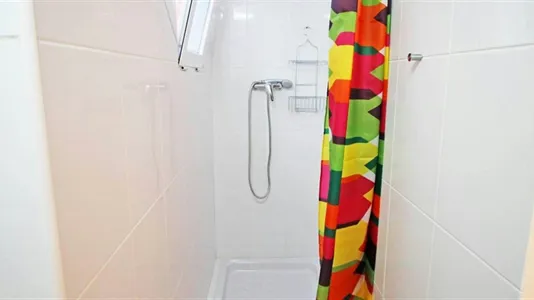 Rooms in Barcelona Ciutat Vella - photo 6