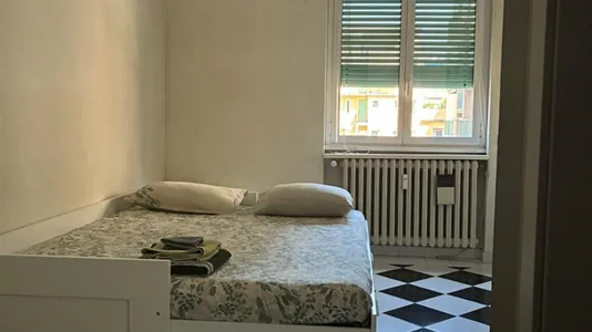 Rooms in Milano Zona 2 - Stazione Centrale, Gorla, Turro, Greco, Crescenzago - photo 1