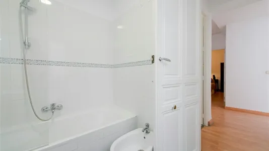 Rooms in Madrid Centro - photo 9