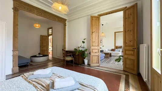 Rooms in Barcelona Eixample - photo 2