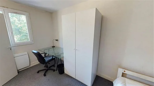 Rooms in Grenoble - photo 3