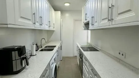 Rooms in Madrid Retiro - photo 9