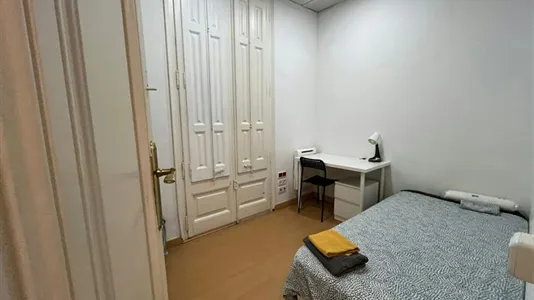 Rooms in Barcelona Eixample - photo 6