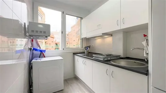 Rooms in Barcelona Sants-Montjuïc - photo 6