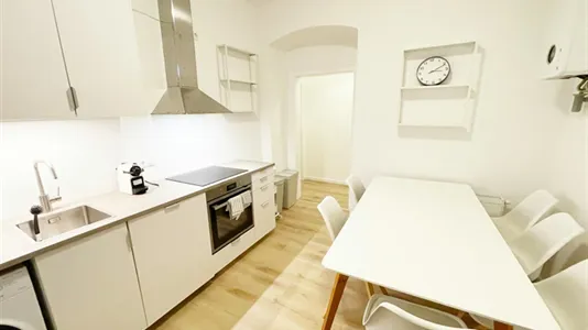 Rooms in Wien Ottakring - photo 8