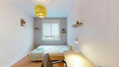 Room for rent in Dijon, Bourgogne-Franche-Comté