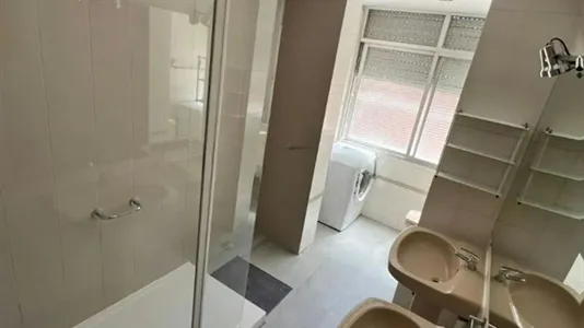 Rooms in Madrid Salamanca - photo 9