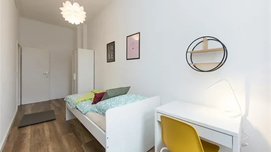 Rooms in Berlin Charlottenburg-Wilmersdorf - photo 2