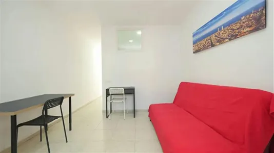 Rooms in Barcelona Sants-Montjuïc - photo 6