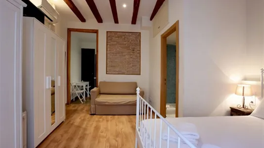 Apartments in Barcelona Ciutat Vella - photo 6