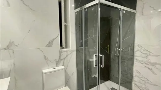 Rooms in Madrid Chamartín - photo 10