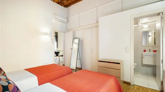 Apartments in Madrid Centro - photo 8