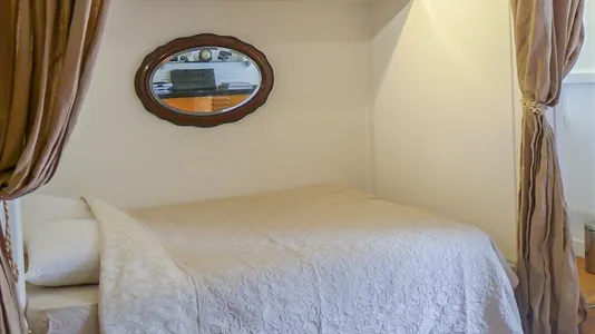 Apartments in Paris 18ème arrondissement - Montmartre - photo 7