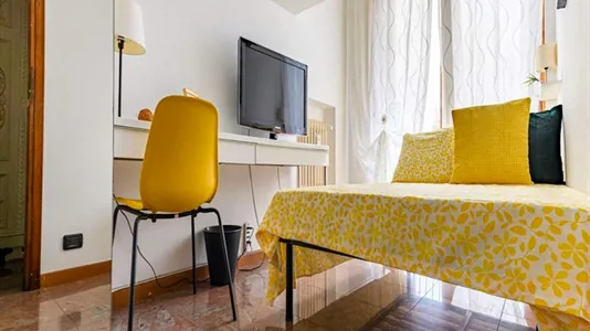 Rooms in Milano Zona 8 - Fiera, Gallaratese, Quarto Oggiaro - photo 1