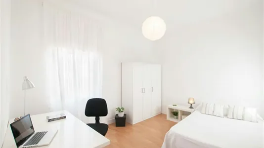 Rooms in Madrid Centro - photo 5