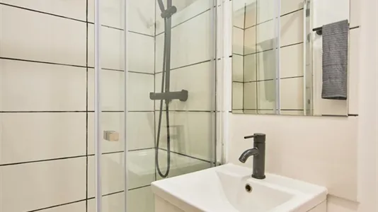 Apartments in Location is not specified - photo 10