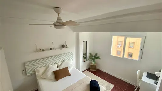 Rooms in Burjassot - photo 4