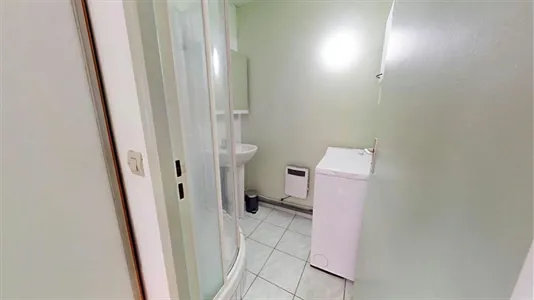 Rooms in Lyon - photo 4