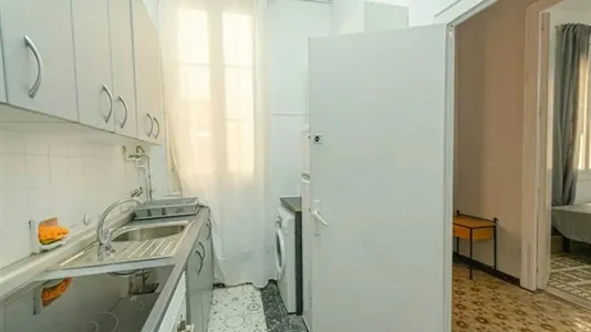 Rooms in Barcelona Eixample - photo 8