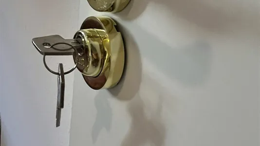 Rooms in Dos Hermanas - photo 5