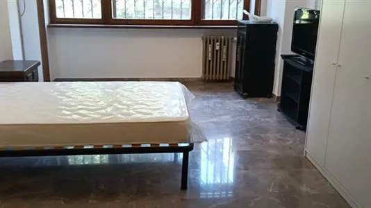 Rooms in Roma Municipio II – Parioli/Nomentano - photo 2