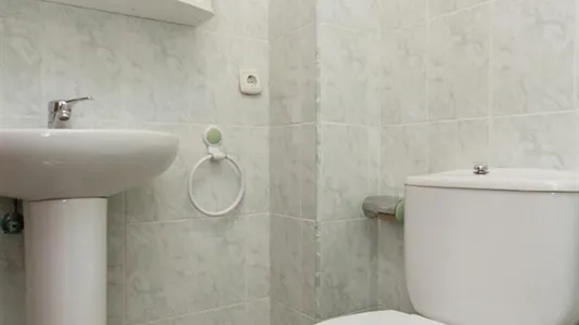 Rooms in Málaga - photo 4