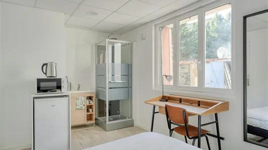 Apartments in Bobigny - photo 3