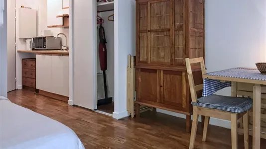 Apartments in Paris 17ème arrondissement - photo 7