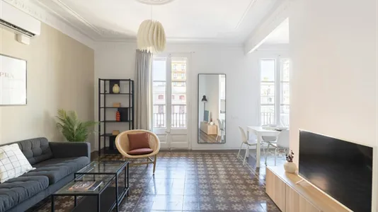 Rooms in Barcelona Eixample - photo 10