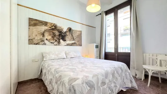 Apartments in Barcelona Ciutat Vella - photo 3