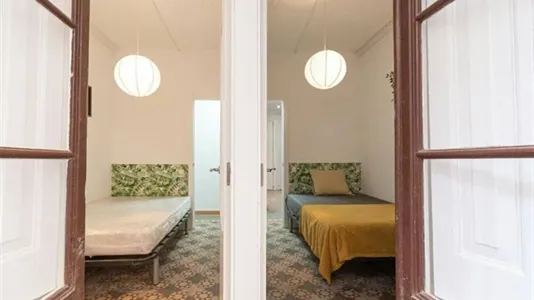 Rooms in Barcelona Ciutat Vella - photo 6