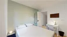 Room for rent, L'Haÿ-les-Roses, Île-de-France, &lt;span class=&quot;blurred street&quot; onclick=&quot;ProcessAdRequest(13112998)&quot;&gt;&lt;span class=&quot;hint&quot;&gt;See streetname&lt;/span&gt;[xxxxxxxxxxxxx]&lt;/span&gt;