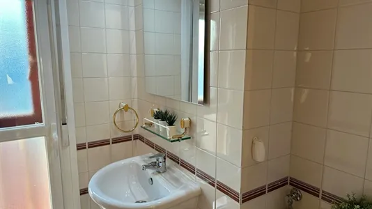 Rooms in Madrid Carabanchel - photo 8