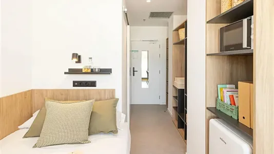 Rooms in Los Bermejales - photo 2