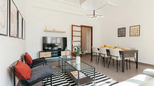 Rooms in Valencia Extramurs - photo 9